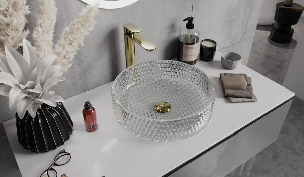 Elegancka łazienka glamour – szkło i złote detale